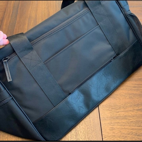 Beis The Hanging Duffle Bag in Black - Picture 11 of 15